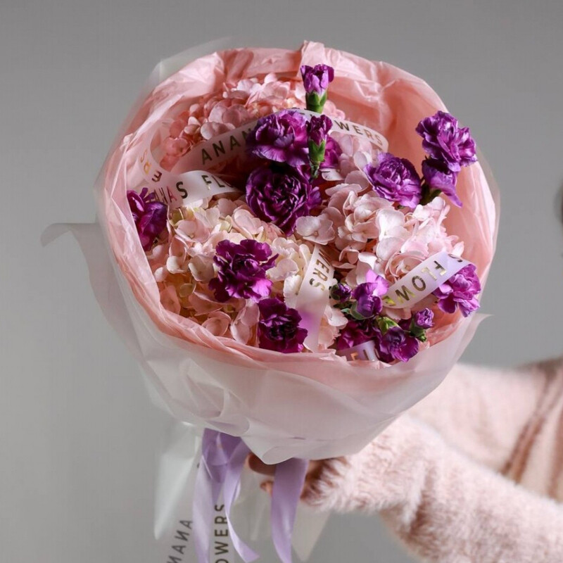 Duobuket s gortenziej i diantusami, standart