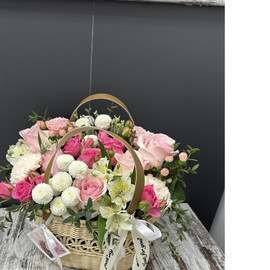 Krasivaya korzinochka s tcvetami