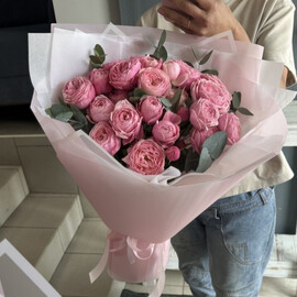 Buket kustovih pionovidnih roz Sil_va pink