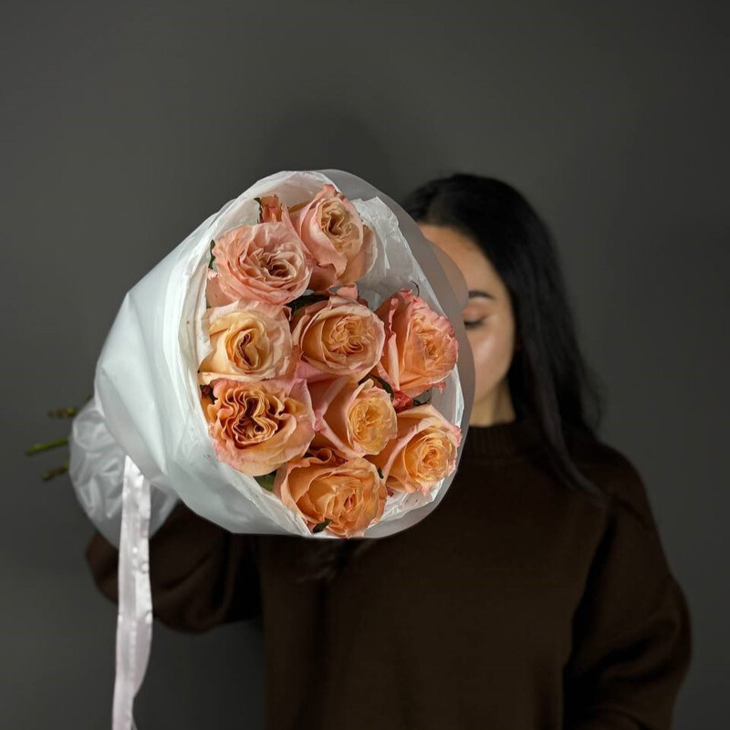 Mono buket iz oranzhevih pionovidnih roz 9sht, reduced