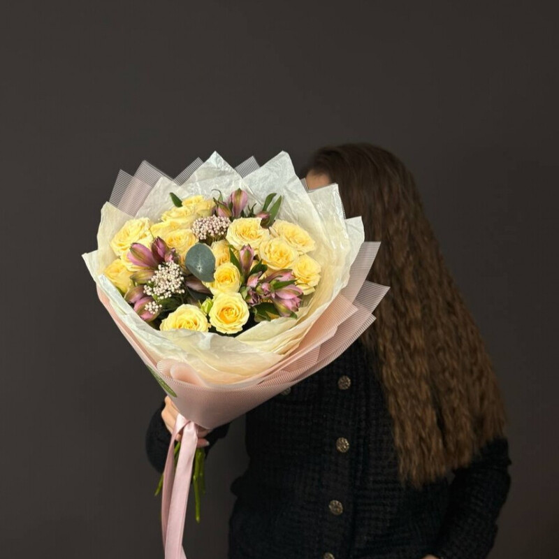 Pishnij buket miks tcvetov na den_ materi, standart