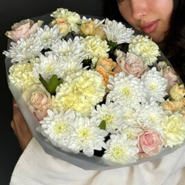 Buket v postel_nih tonah