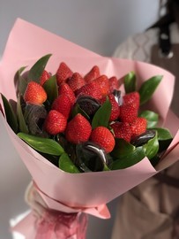 Сладкий букет из Клубники и Орио