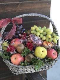 Корзина с фруктами 
