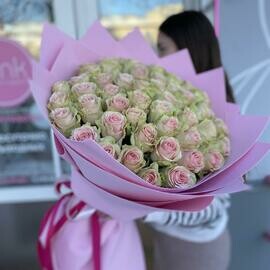 Buket iz 51 rozi v foamirane