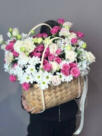 Avtorskaya korzinka tcvetov