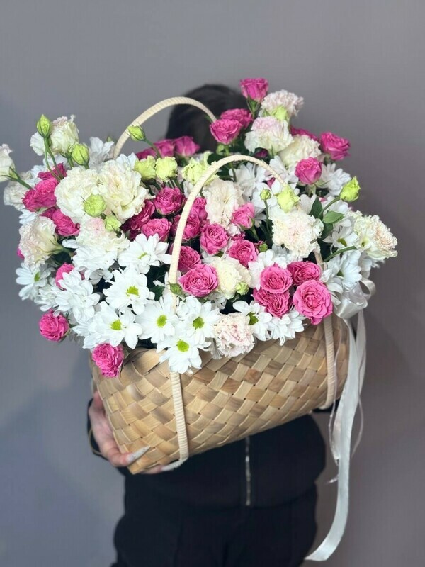 Avtorskaya korzinka tcvetov, reduced