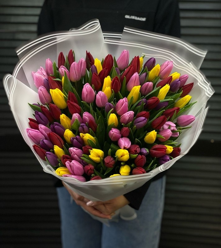 Buket iz 101 tyul_pana v oformlenii, buket iz 101 tyul_pana v oformlenii