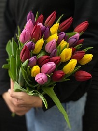 Buket iz 35 tyul_panov na lente