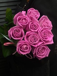 Buket iz 9 rozovih roz 50 sm