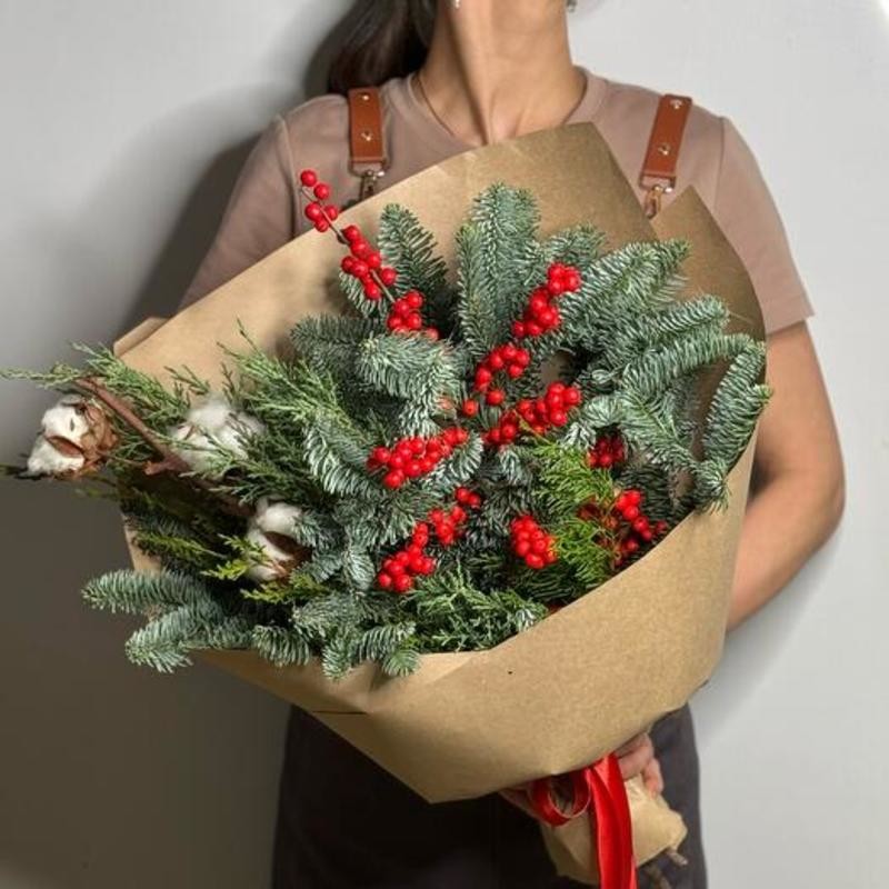 Букет из хвои в крафте , стандартный