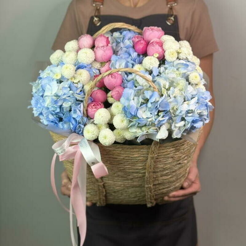 Basket with hydrangea and peony roses, standart