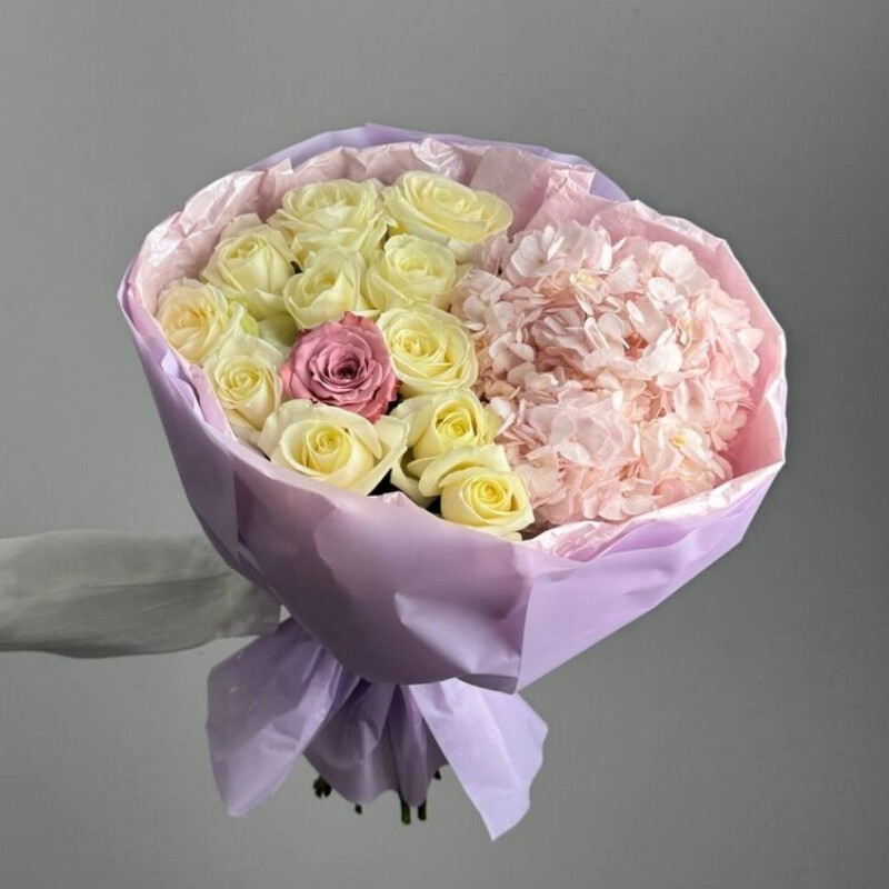 Букет  «Клубничный пломбир», стандартный