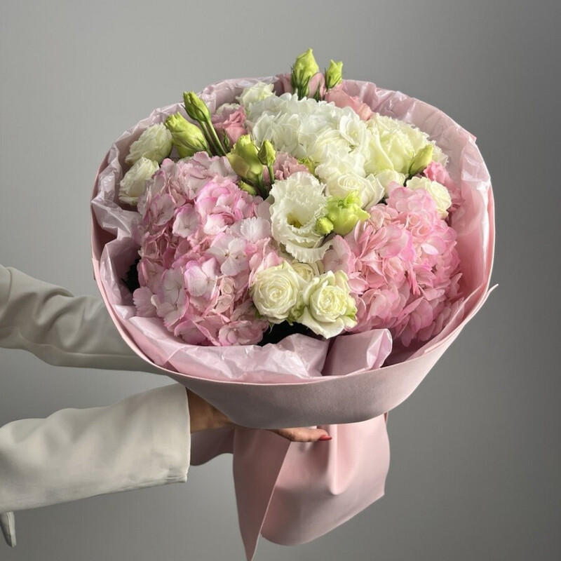 Букет с гортензией «Ванильный рай», стандартный