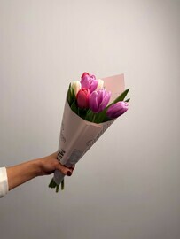 Букет из тюльпанов микс