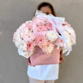 Chrysanthemum composition "Rose Garden"