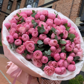 Букет из пионовидных роз