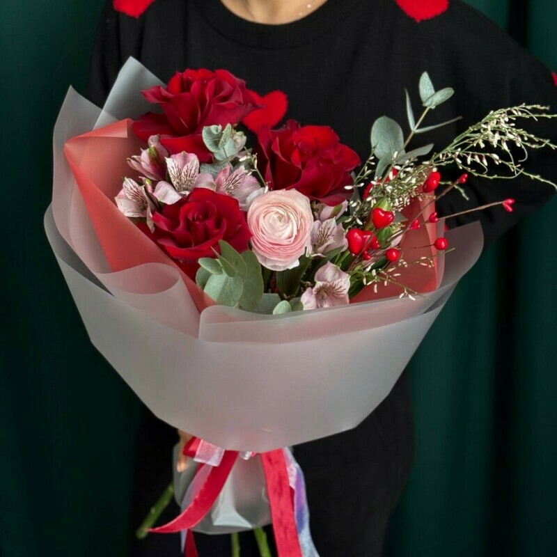Сборный букет с розами и альстромериями, сборный букет с розами и альстромериями