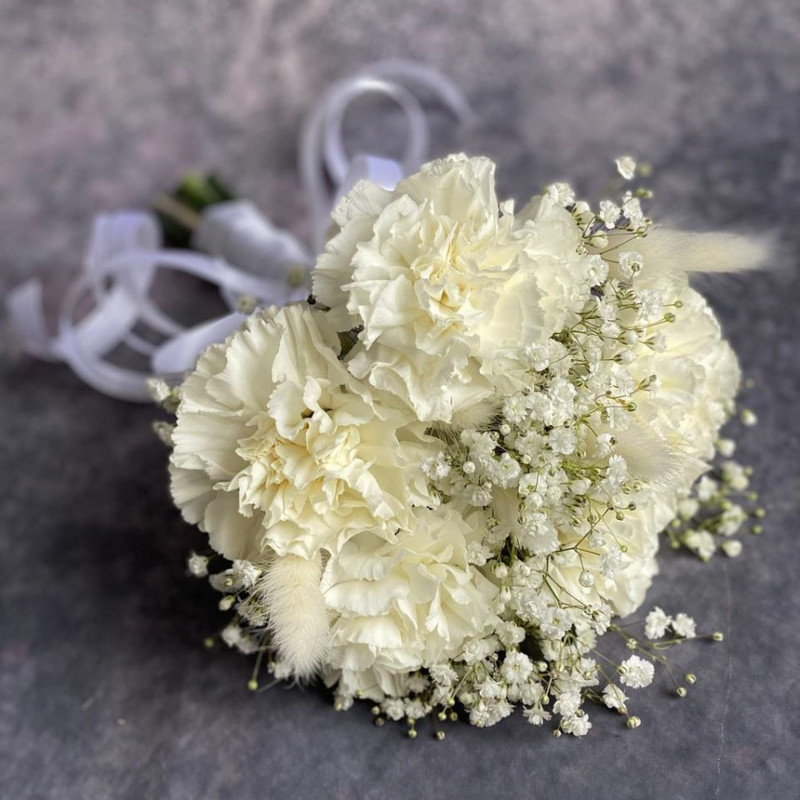 Bride's bouquet of dianthus, standart