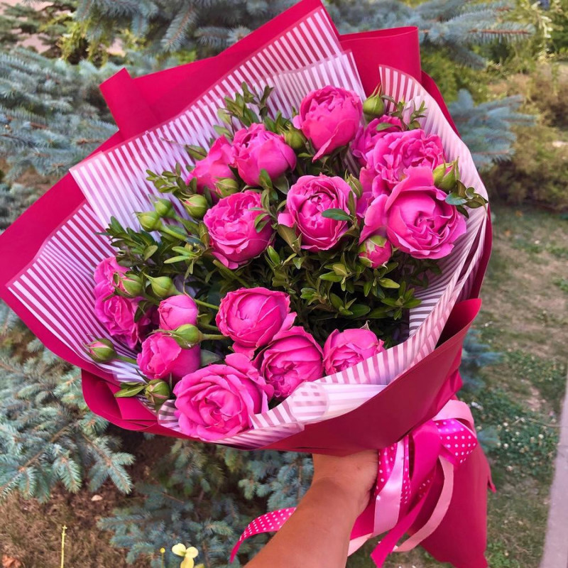 Букет кустовых пионовидных роз «Мисти баблс», стандартный