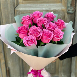 Моно букет из розовых роз