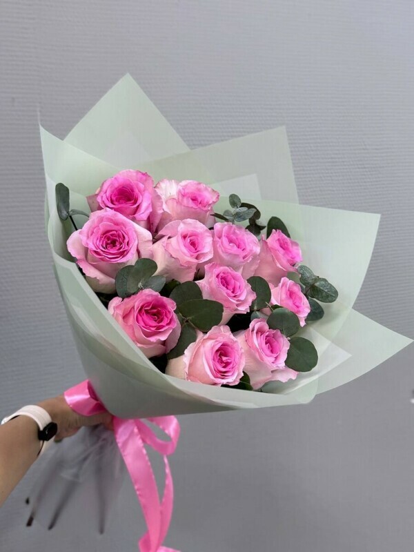 11 roz s evkaliptom, standart