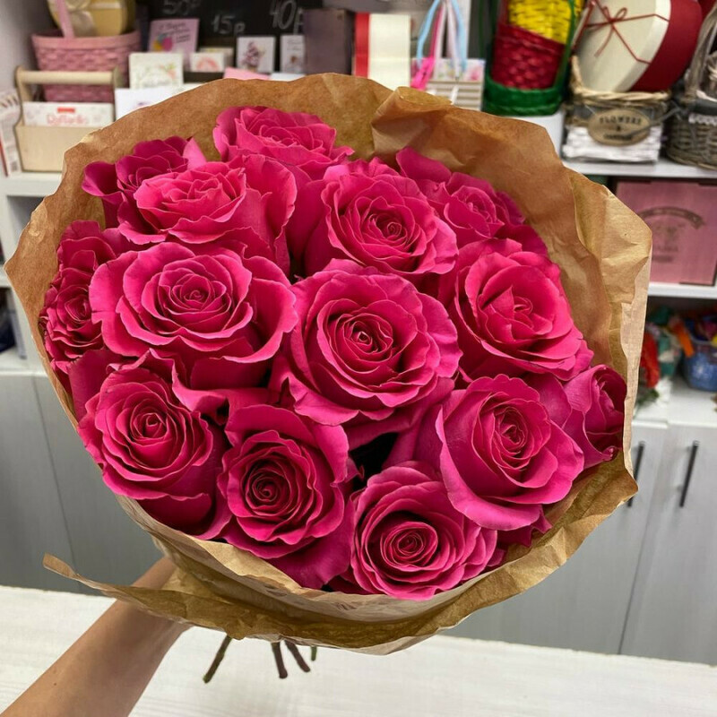 Розовые розы, стандартный