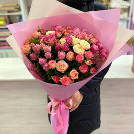 Pishnie kustovie rozi