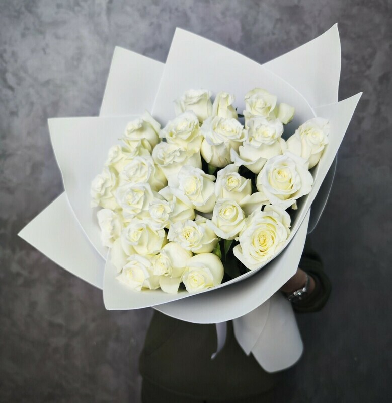 Букет на 8 марта №2 , роза 50см кения белая 25 шт