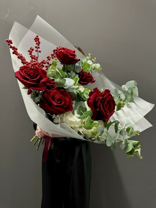 Букет с французскими розами и гортензиями "Вечный роман", букет с французскими розами и гортензиями "вечный роман"