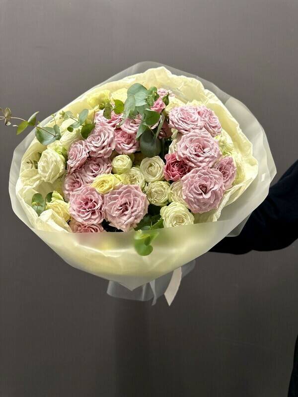 Монобукет из воздушных кустовых роз, монобукет из воздушных кустовых роз