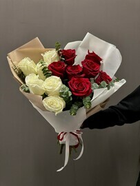 Buket iz roz "Lyod i plamya"