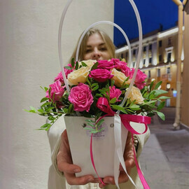 Цветы в сумочке "Красавица"