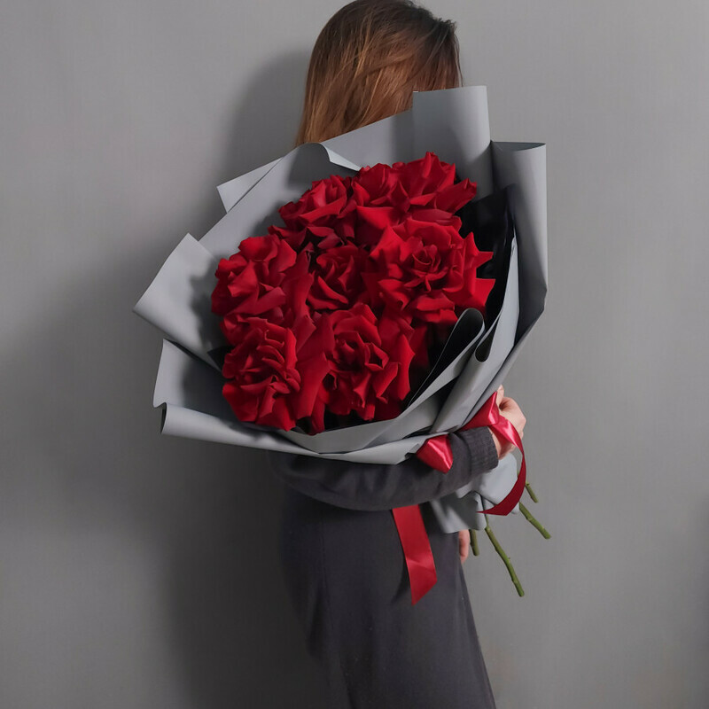 7 красных французских роз, стандартный
