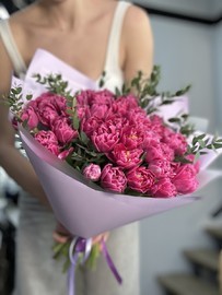 Букет из пионовидных тюльпанов 51 шт 