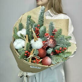 «Тёплый декабрь» букет из ели (нобилиса),корицы,хлопка и илекса