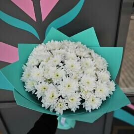 Buket s kustovoj hrizantemoj