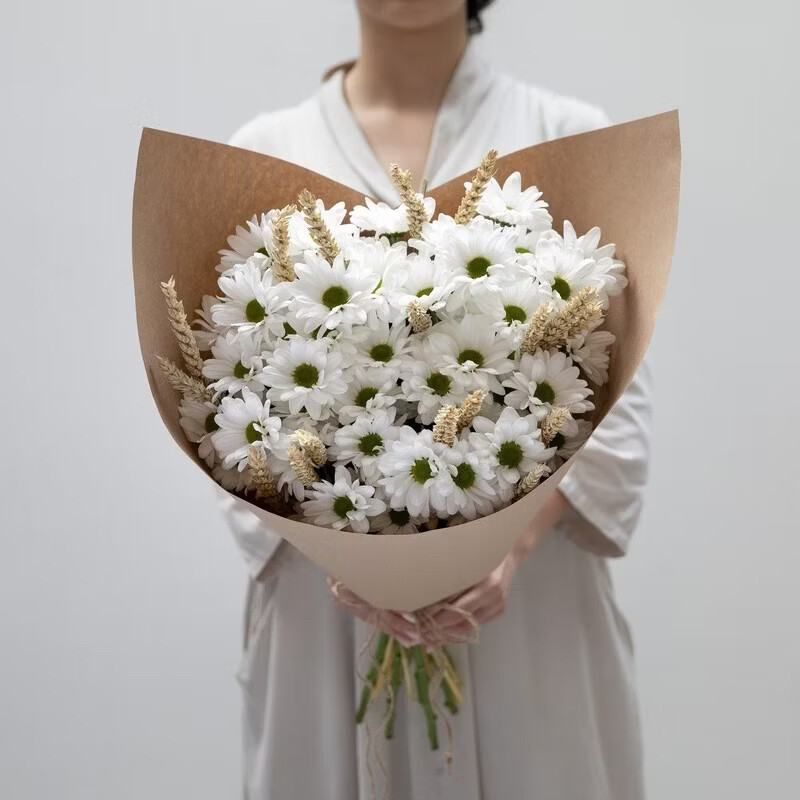 Прекрасный букет ромашек и пшеницы, стандартный