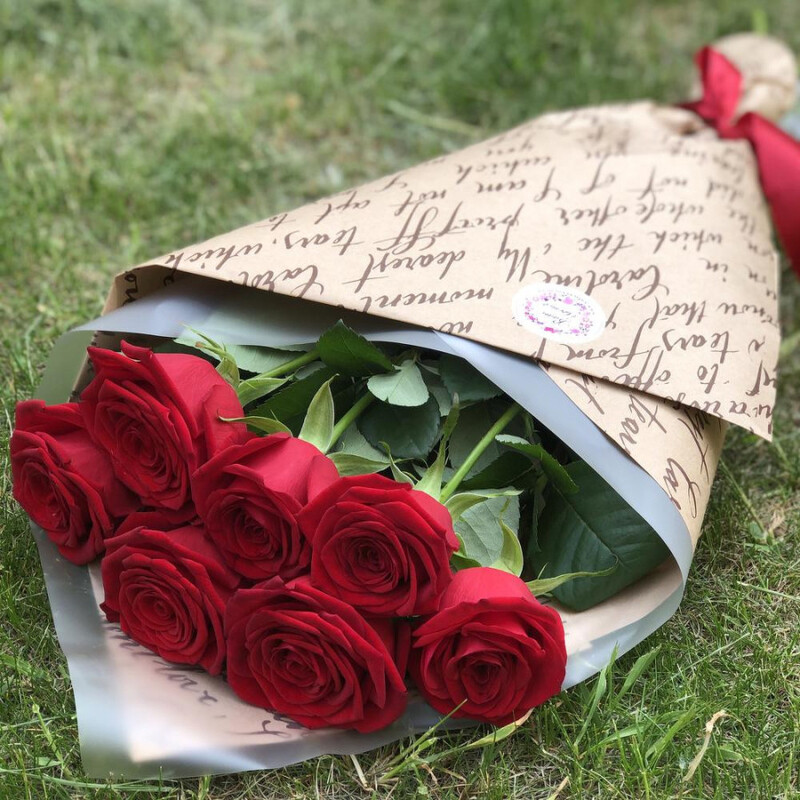 7 красных роз, стандартный