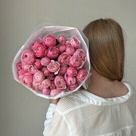 Ягодные пионовидные кустовые розы Сильва Пинк