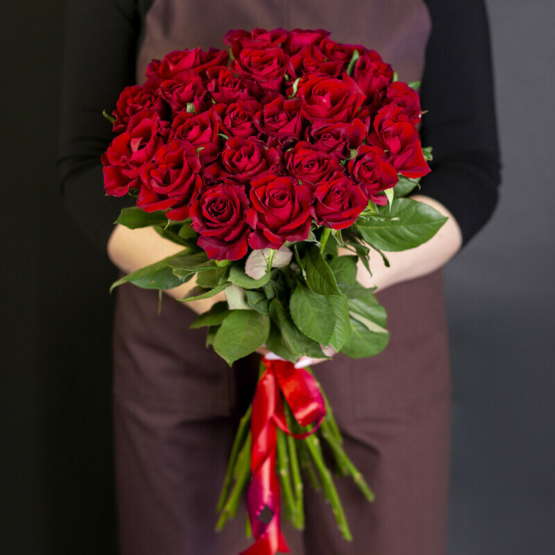 Розы Красный Бархат, 25 роз