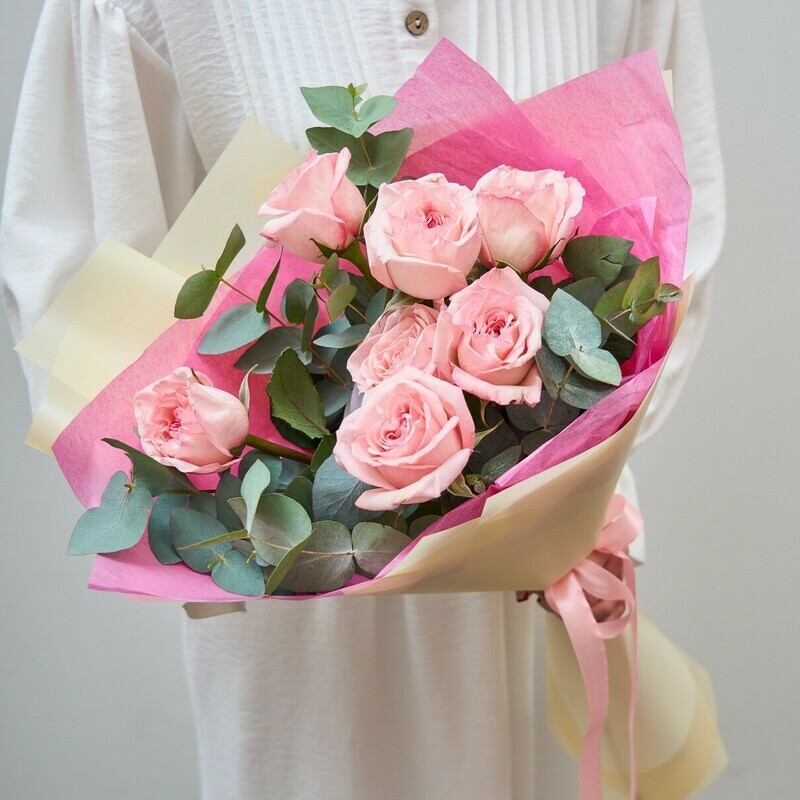 7 Pionovidnih Rozovih Roz, 7 roz