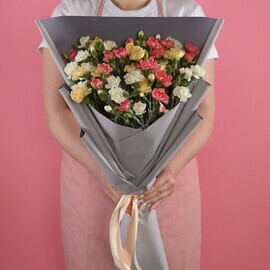 Букет из 25 Кустовых Гвоздик
