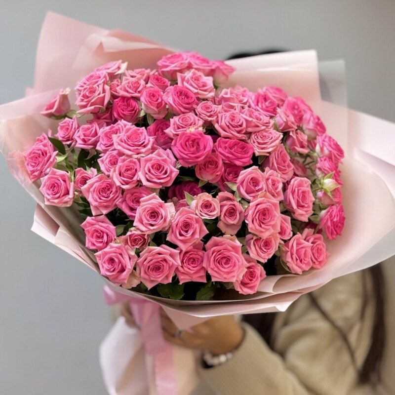 Букет из розовых кустовых роз, стандартный