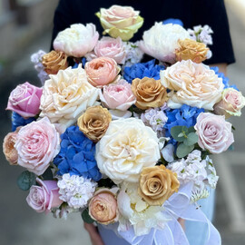 Коробка с ароматными розами