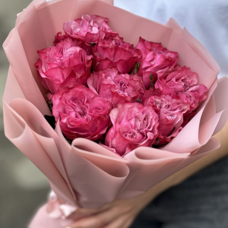 Buket iz pionovidnih roz, standart