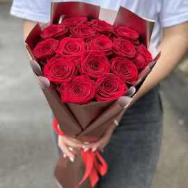 Buket iz krasnih roz