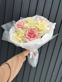 Букет из 7 французских роз