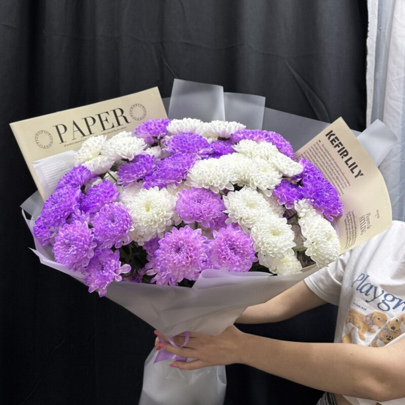 Букет из 13 цветных хризантем, премиум