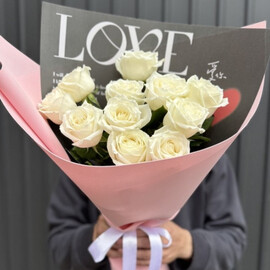 Букет из белых роз с Любовью